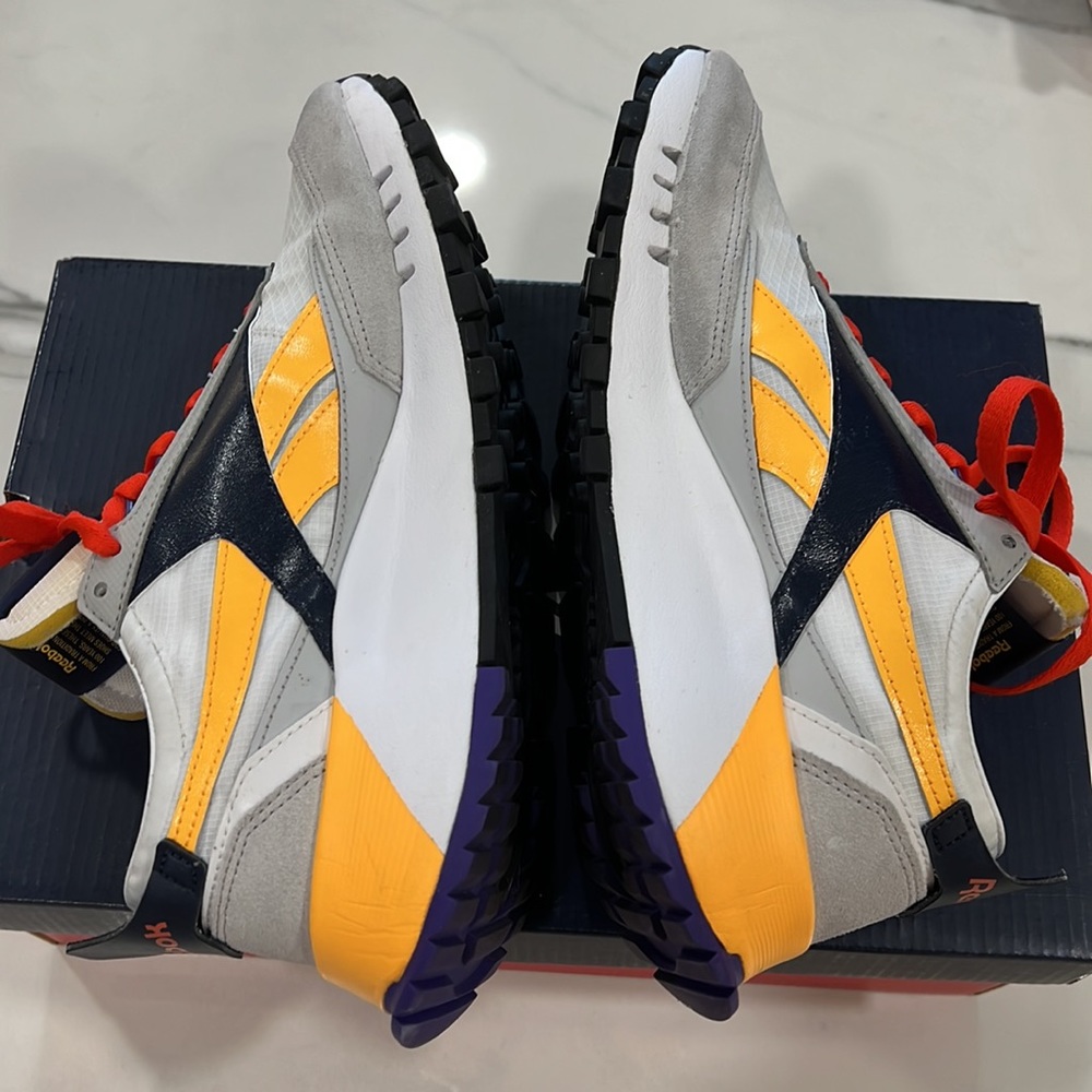 Women’s Reebok sneakers - Picture 7 of 8